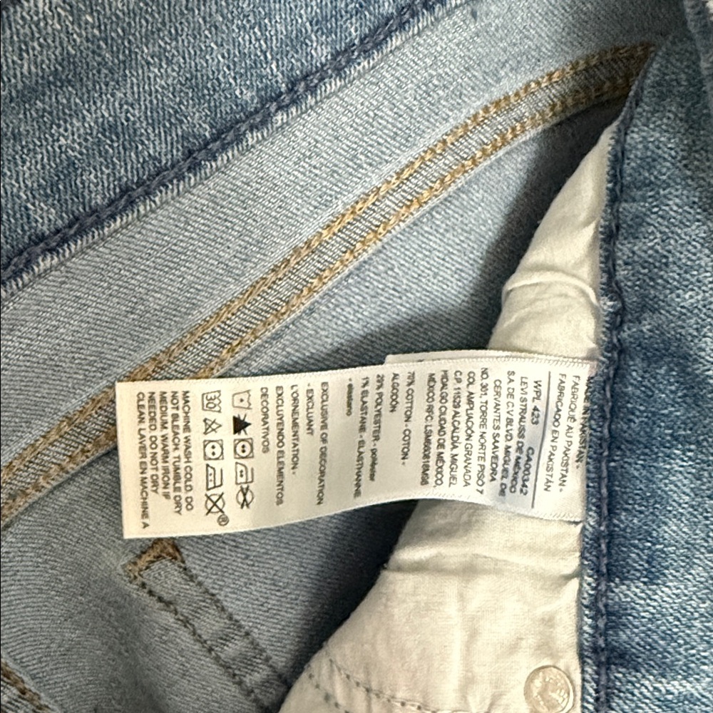 Levi Strauss Signature Gold Women’s Modern Straight Jeans 6 NWT - Picture 12 of 12